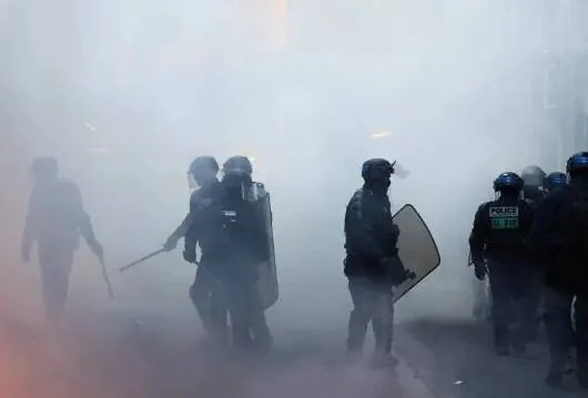 تشکیل ۸۳ پرونده درباره تخلفات پلیس در جریان اعتراضات فرانسه