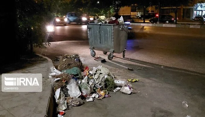 سطلهای سرگردان؛ وقتی مخازن زباله تا وسط خیابان میروند