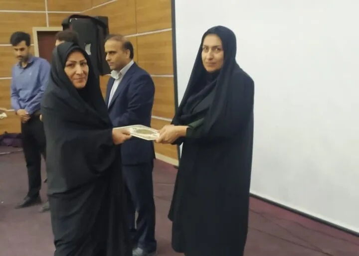 همایش تجلیل از مدیران مدارس گناوه برگزار شد