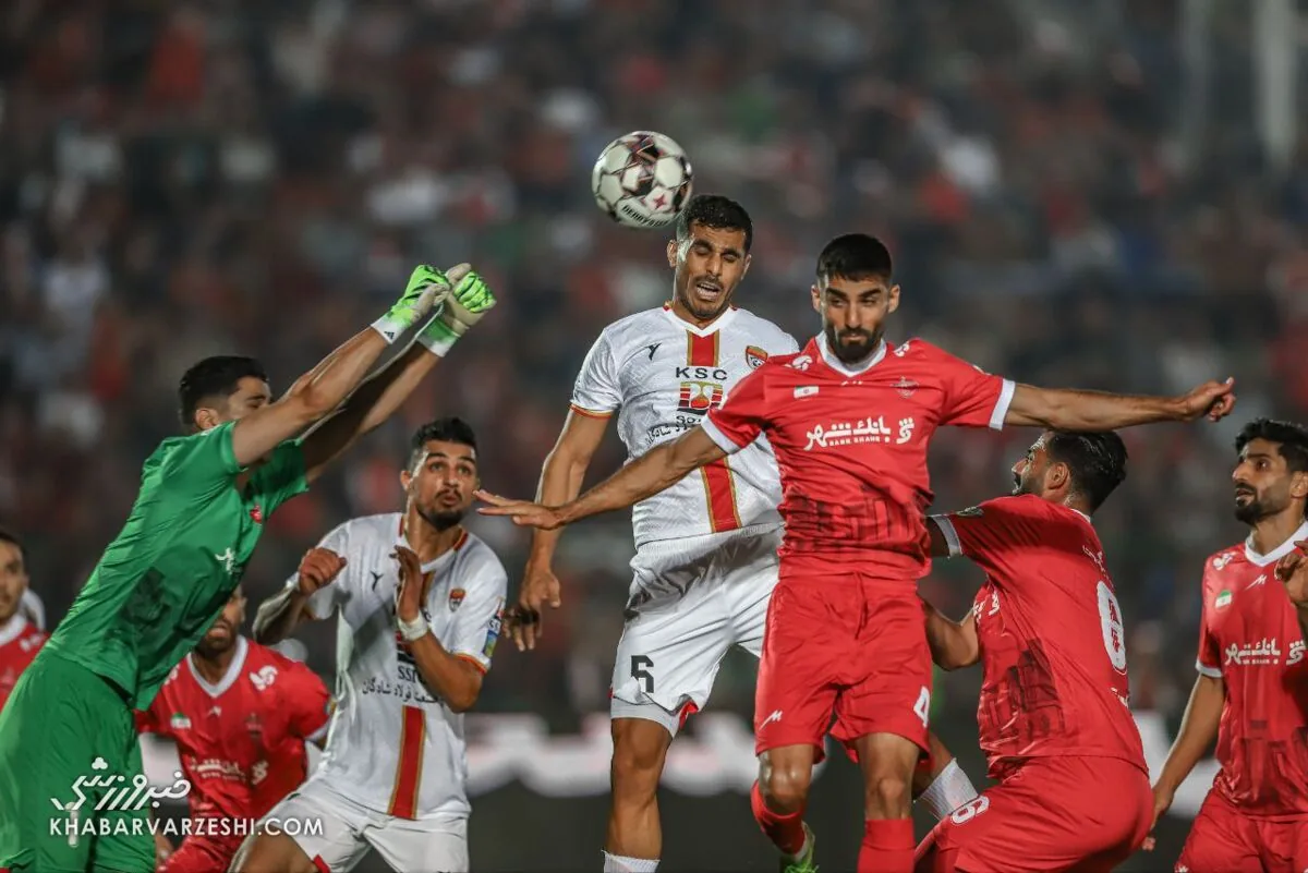 ساعت بازی پرسپولیس و فولاد/ برنامه بازیهای امروز یکشنبه ۳ آبان