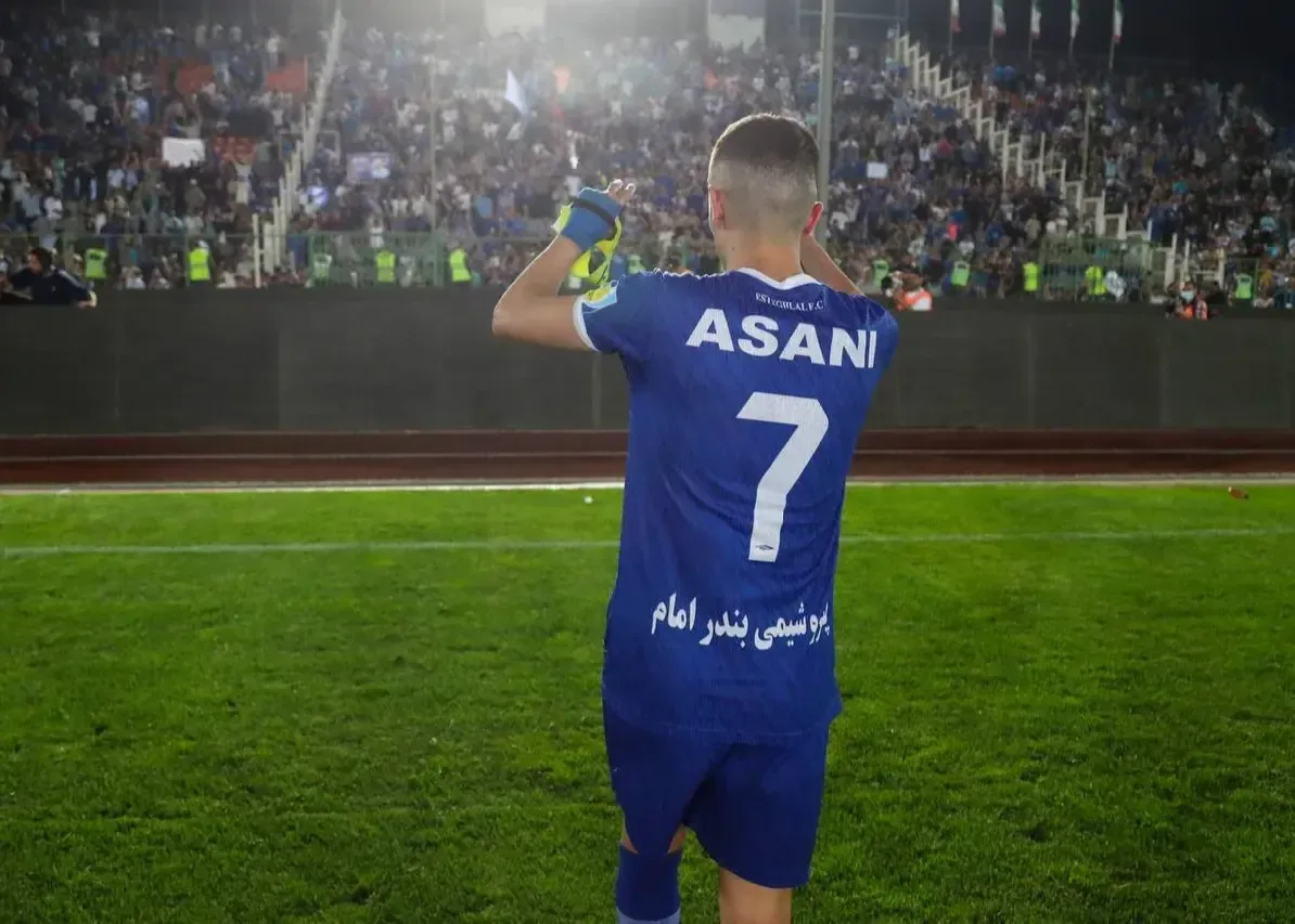 جشن بزرگ و دور افتخار آسانی با بازوبند کاپیتانی!