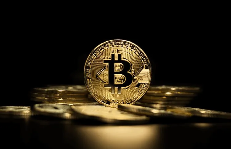 قیمت بیت کوین و ارزهای دیجیتال امروز جمعه ۲۴ مهر ۱۴۰۵ + جدول