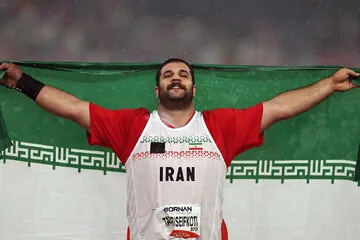 طیبی با رکوردشکنی طلایی شد/ هفتمین نشان زرین کاروان ایران + فیلم