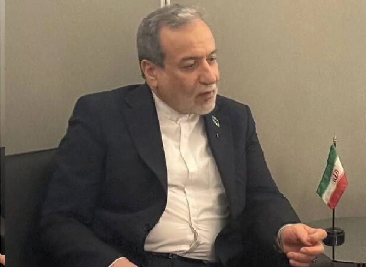 واکنش عراقچی به تناقضات مکرون در خصوص فعالیت های هسته ای ایران