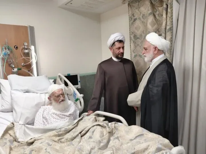 عیادت رئیس قوه قضائیه از آیتالله نوری همدانی