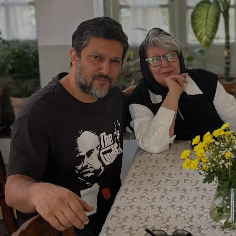عکس حامد بهداد و مادرش 