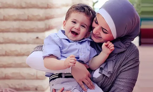 چرا فرزندمان در خانه متدین است اما در جامعه تغییر می‌کند؟