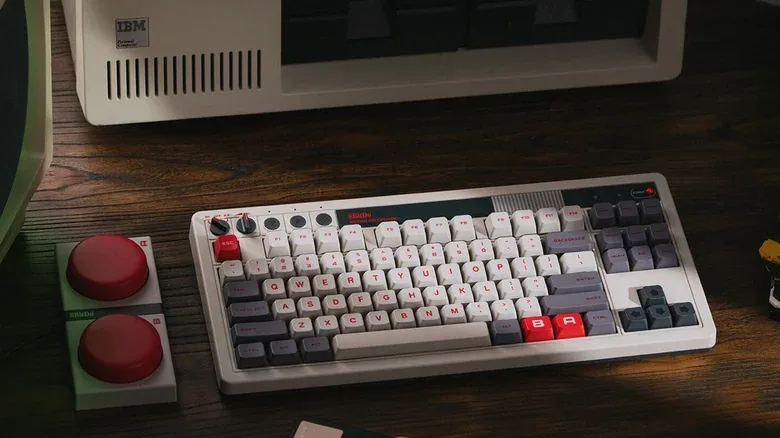 کیبورد 8BitDo Retro
