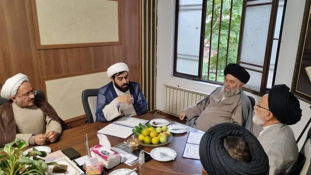 امضای توافق‌نامه همکاری مرکز آموزش‌های کاربردی حوزه‌های علمیه و بنیاد قرآن‌کریم