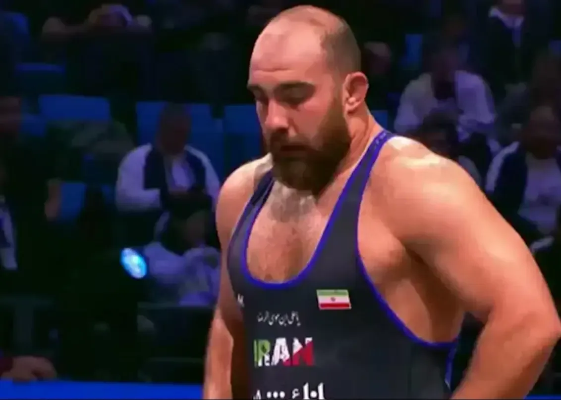 ستاره سنگینوزن ایران گام اول را محکم برداشت