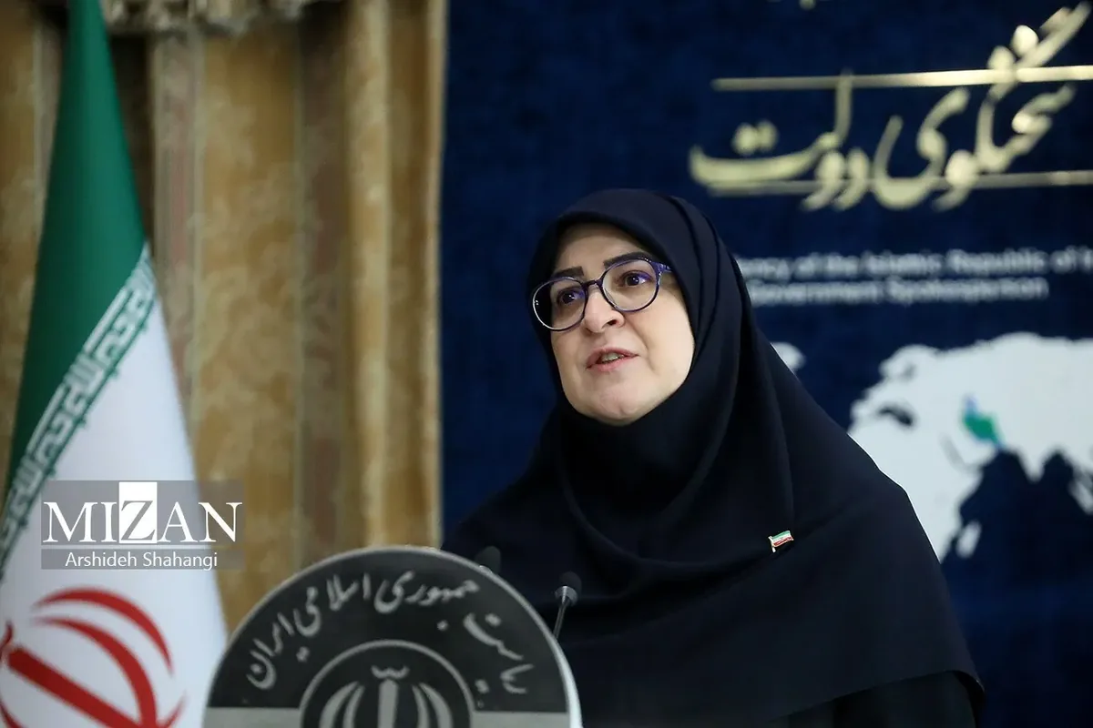 مهاجرانی: ایستادگی در مسیر حفظ استقلال کشور زن و مرد نمیشناسد