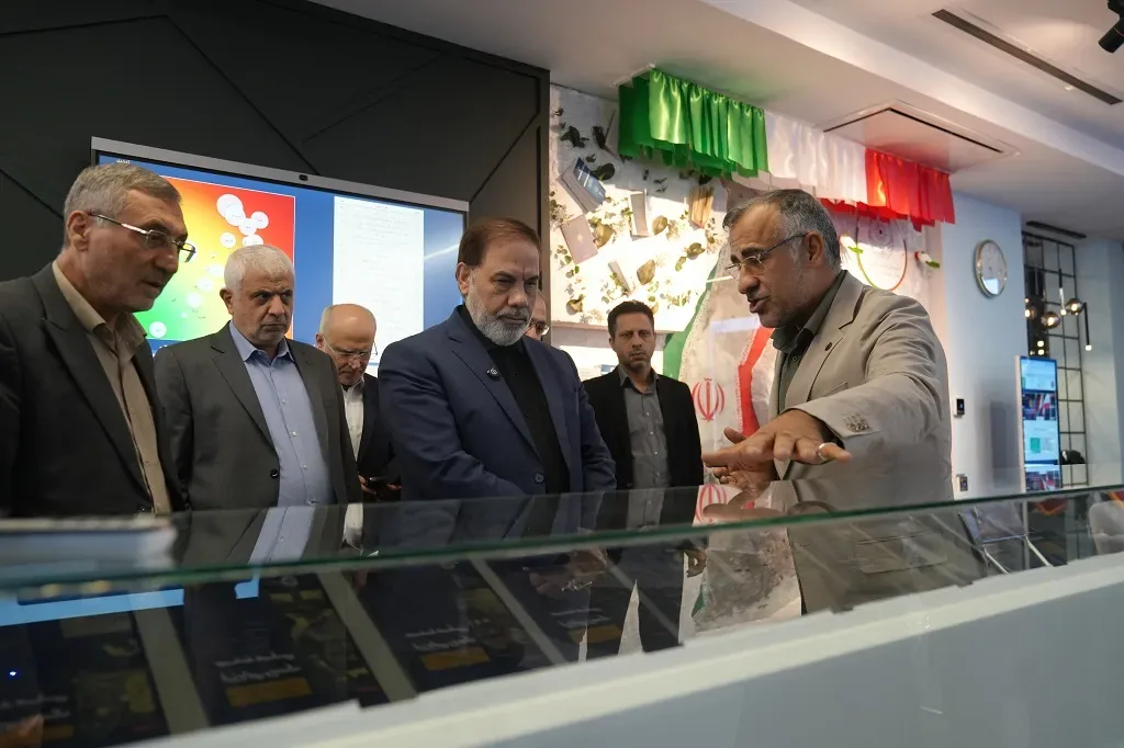 بازدید رئیس سازمان بازرسی کل کشور از مرکز اطلاعات مالی/ جهانگیر: شناسایی اشخاص دارای تراکنشهای مالی بالا و فاقد پرونده مالیاتی پیگیری میشود