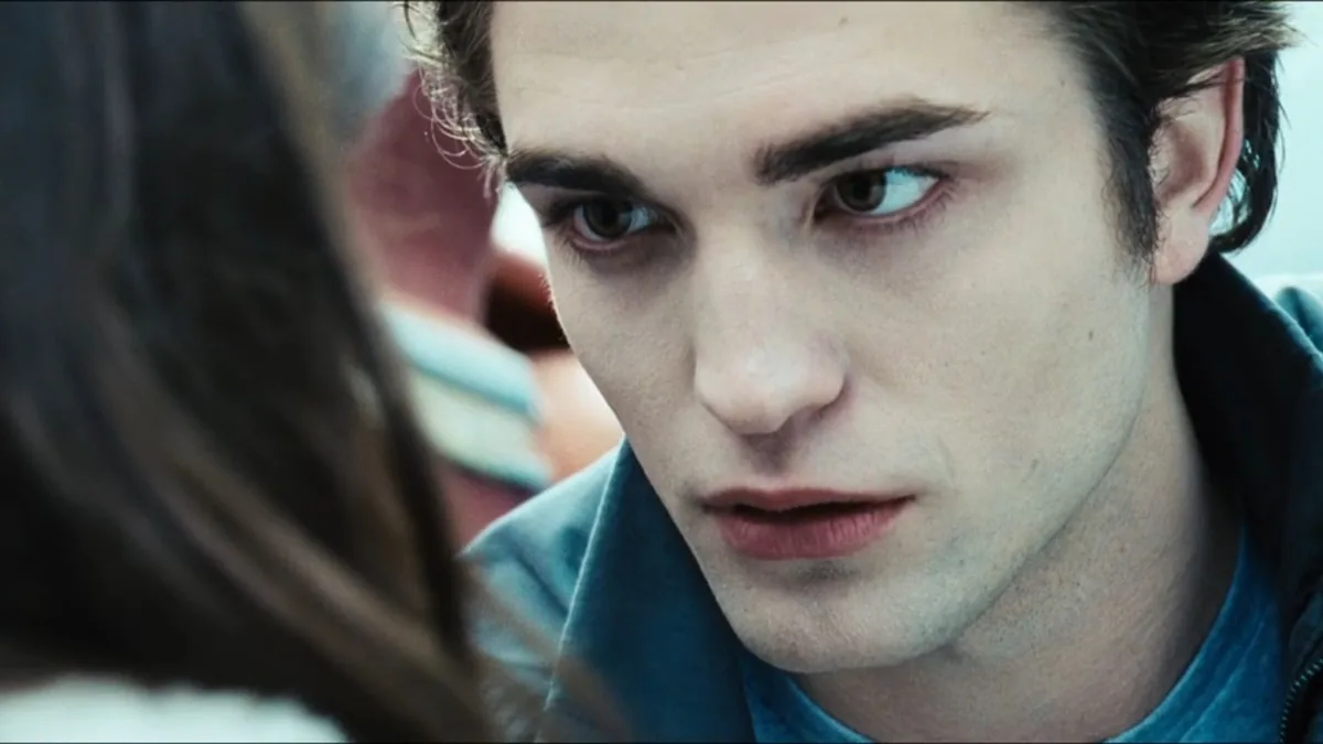 رابرت پتینسون میگوید از تأثیری که Twilight همچنان روی نسل جدید دارد، شگفتزده است
