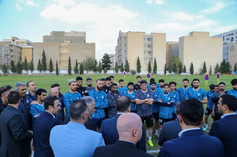 مشکل سفر استقلال به عراق حل شد