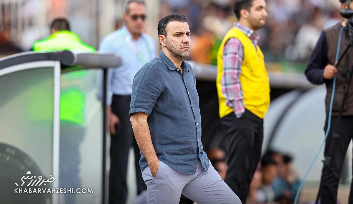 عصبانیت سرپرست پرسپولیس بعد از اخراج/ خلیلی: داور با قضاوتش روی اعصاب ما راه میرود