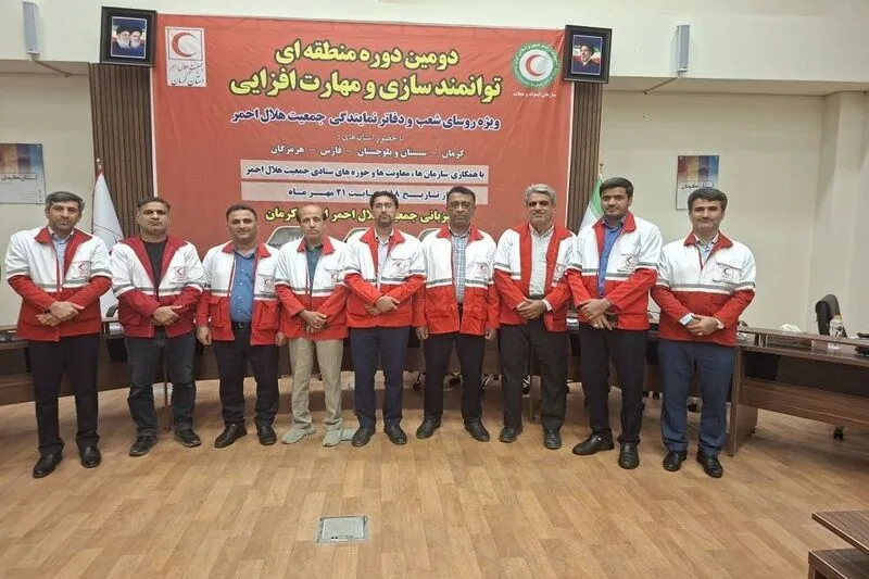 ۸۰ نیروی هلالاحمر فعال در حمله به مدرسه شجره طیبه میناب قدردانی شدند