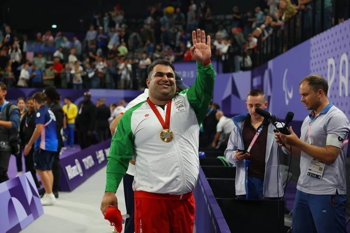 قهرمان پاراوزنهبرداری ایران در جستوجوی طلای دوباره در ناگویا