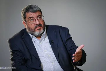 فواد ایزدی: با این توافق حتی یک تحریم هم لغو نخواهد شد/ وقتی ترامپ با باز شدن تنگه هرمز مشکلاتش حل شد مجددا بهانهای برای حمله به ایران پیدا خواهد کرد