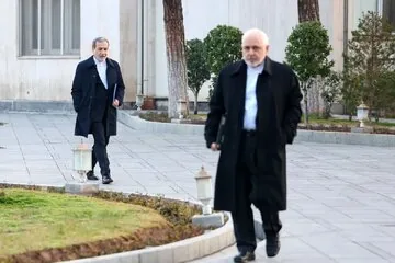 ظریف:عافیتطلبی یعنی برای حفظ جایگاه خود نگذاری مشکل کشور حل شود/نگران آن روزی باشید که قرار است....