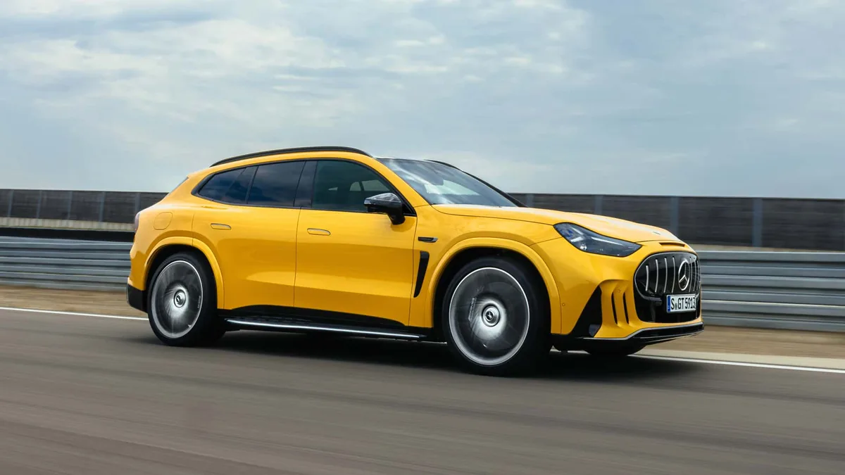 خودروی Mercedes-AMG GT معرفی شد؛ قدرت ۱۱۵۳ اسب بخار و سه موتور برقی | دیجینوی