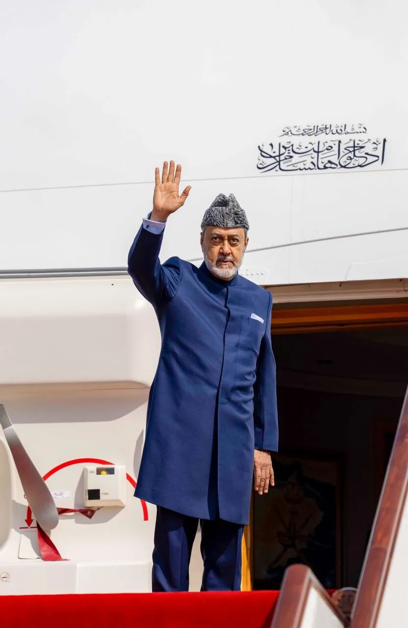 سلطان عمان عازم انگلیس شد