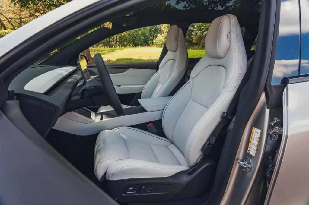 Tesla Model Y L