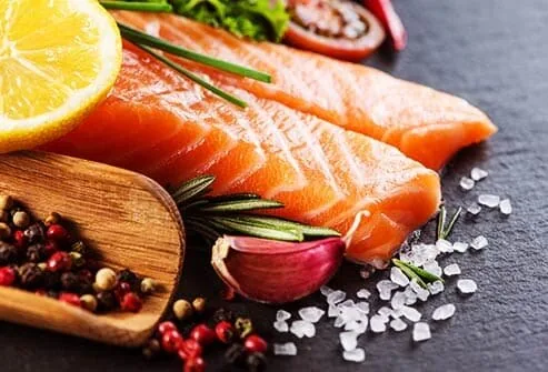 برای کاهش خطر مرگ‌ ماهی بخورید؛ اما کدام نوع؟