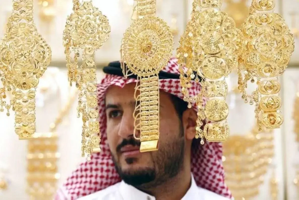 صدها کیلو طلا در آسمان خالی ریاض به باد رفت