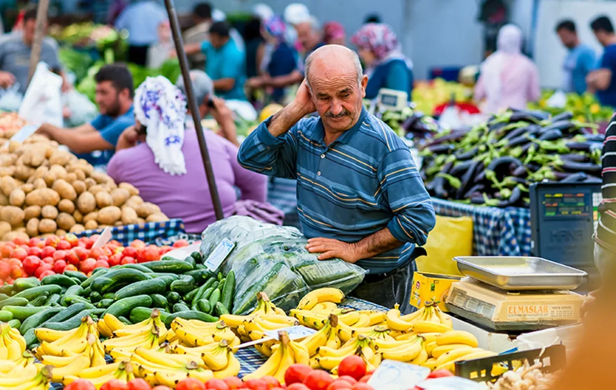 در بازار نعلبندان چه چیزهایی می‌توان خرید؟