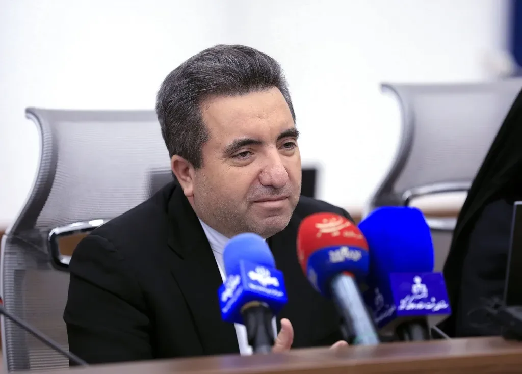 پنجمین نشست منطقهای اجرای ماده ۱۴ قانون الزام با محوریت صدور شناسه یکتای ساختمانی در اهواز برگزار شد