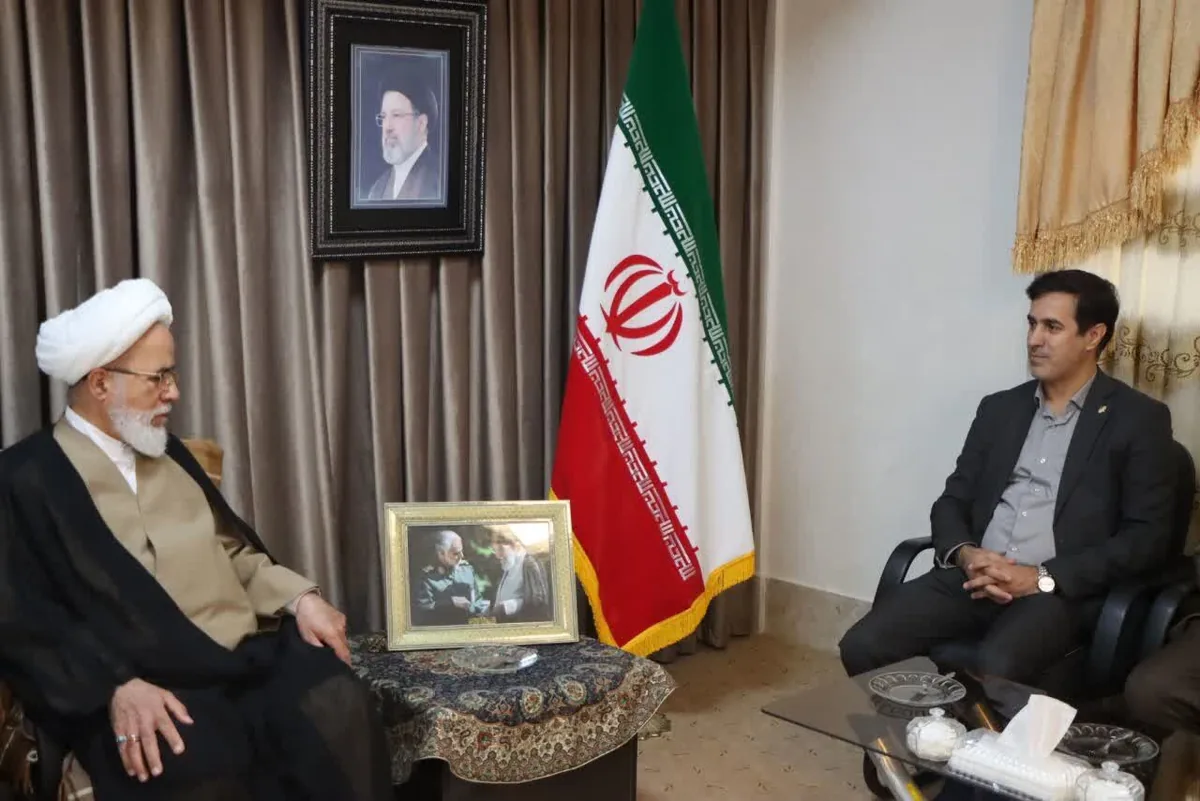 امام جمعه کرمانشاه: مرزهای استان باید به موتور توسعه اقتصادی تبدیل شوند